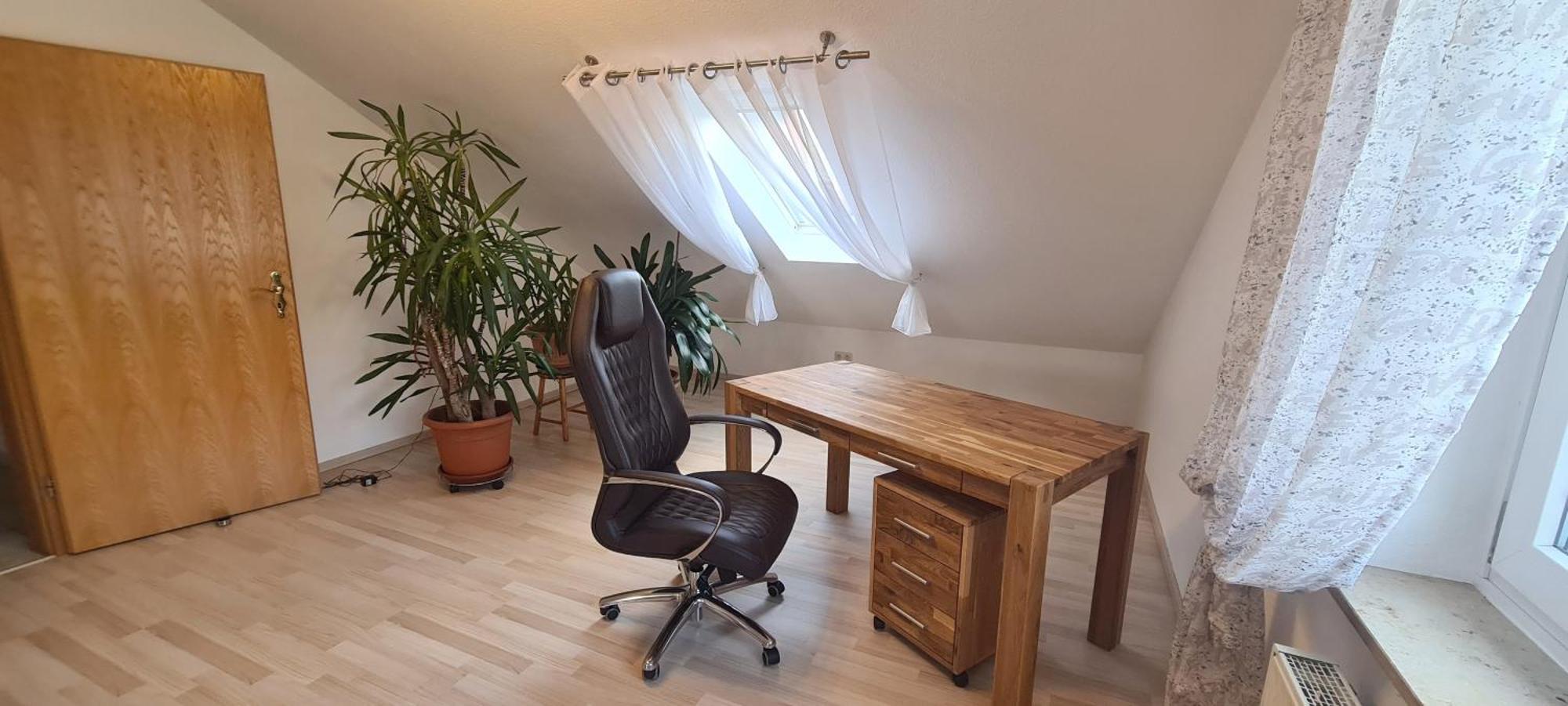 Gemuetliche 120 Qm Ferienwohnung Mit Balkon Adelsdorf Exterior photo