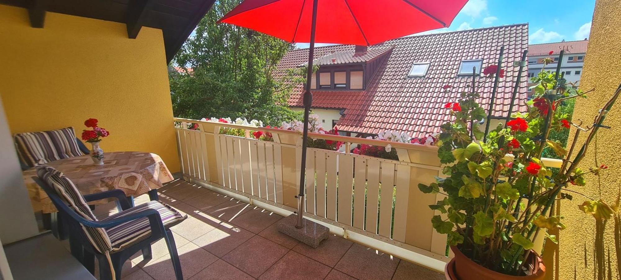 Gemuetliche 120 Qm Ferienwohnung Mit Balkon Adelsdorf Exterior photo